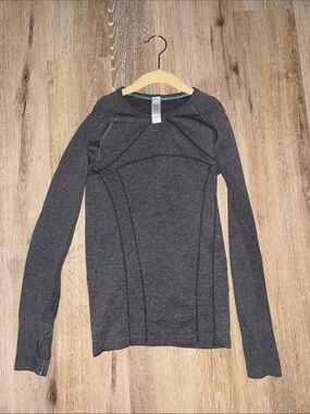 Girls Ivivva workout top